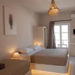 Cycladic Charm فندق