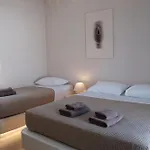Cycladic Charm * ناوسا