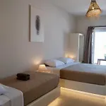 Cycladic Charm * ناوسا