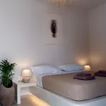 Cycladic Charm فندق