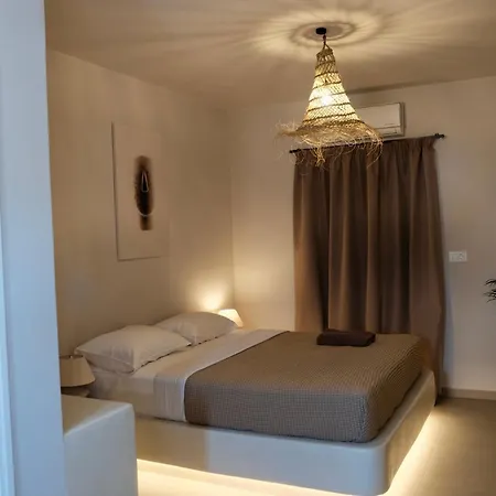 Cycladic Charm