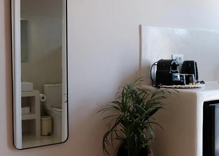 Cycladic Charm Hotel *