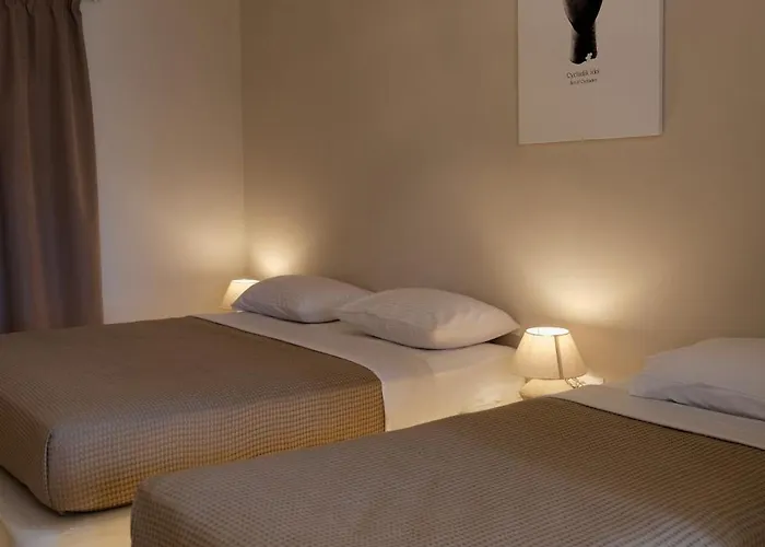 Cycladic Charm * Naousa (Paros)