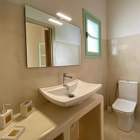 Hotel Cycladic Charm *