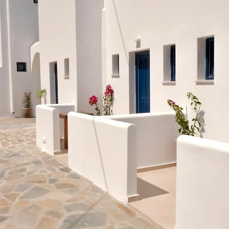 Cycladic Charm Náoussa