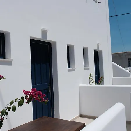 Cycladic Charm Отель Науса