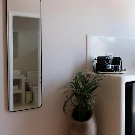 Cycladic Charm Hotel *