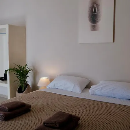 Cycladic Charm Náoussa