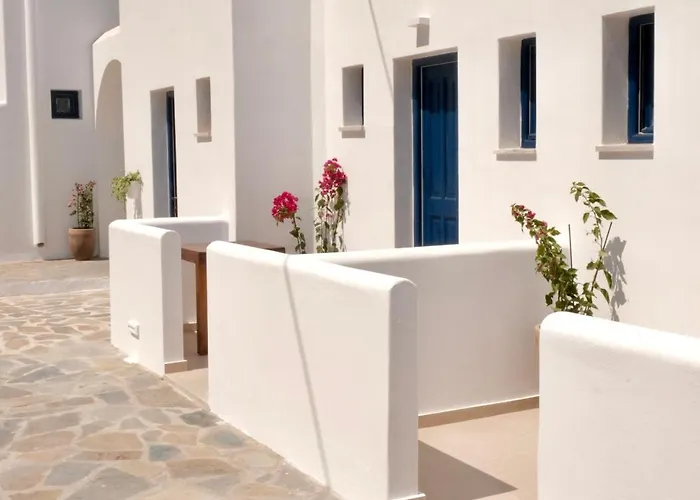 Cycladic Charm Naousa