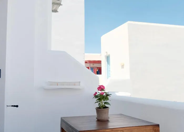 Cycladic Charm
